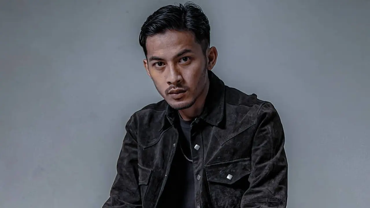 Aksara Dena.
