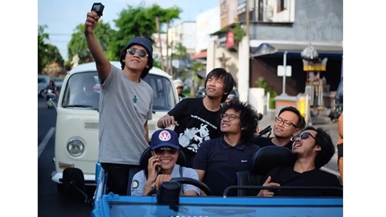 Sempat Ribut di Atas Panggung, Ini 7 Potret Keakraban Personil D'Masiv