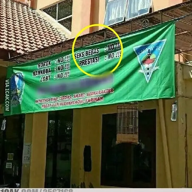 6 Spanduk di Sekolah Berisi Larangan Ini Kocak, Bikin Siswa Tepuk Jidat
