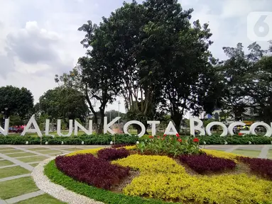 Suasana Alun-Alun Kota Bogor, Jawa Barat, Senin (26/9/2022). Alun-Alun Kota Bogor dibangun di atas lahan seluas 1,7 hektare yang berlokasi di Jalan Kapten Muslihat, bersebelahan dengan Stasiun Bogor. (Liputan6.com/Magang/Aida Nuralifa)