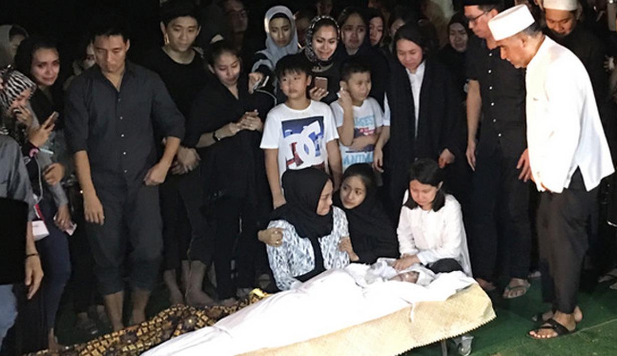 Ririn Ekawati, Maafin Aku Sayang - Photo Bintang.com