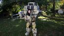 MechWarrior Halloween siap mencari hantu yang akan dibasmi pada pesta halloween (Imgur.com)