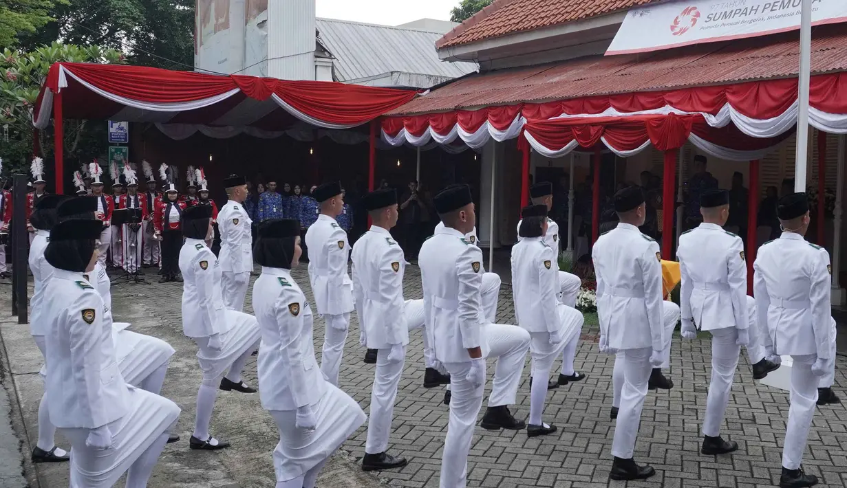 Museum dan Cagar Budaya Kementerian Kebudayaan menggelar upacara untuk memperingati Hari Sumpah Pemuda ke-97. (merdeka.com/magang/Randi Saputra)
