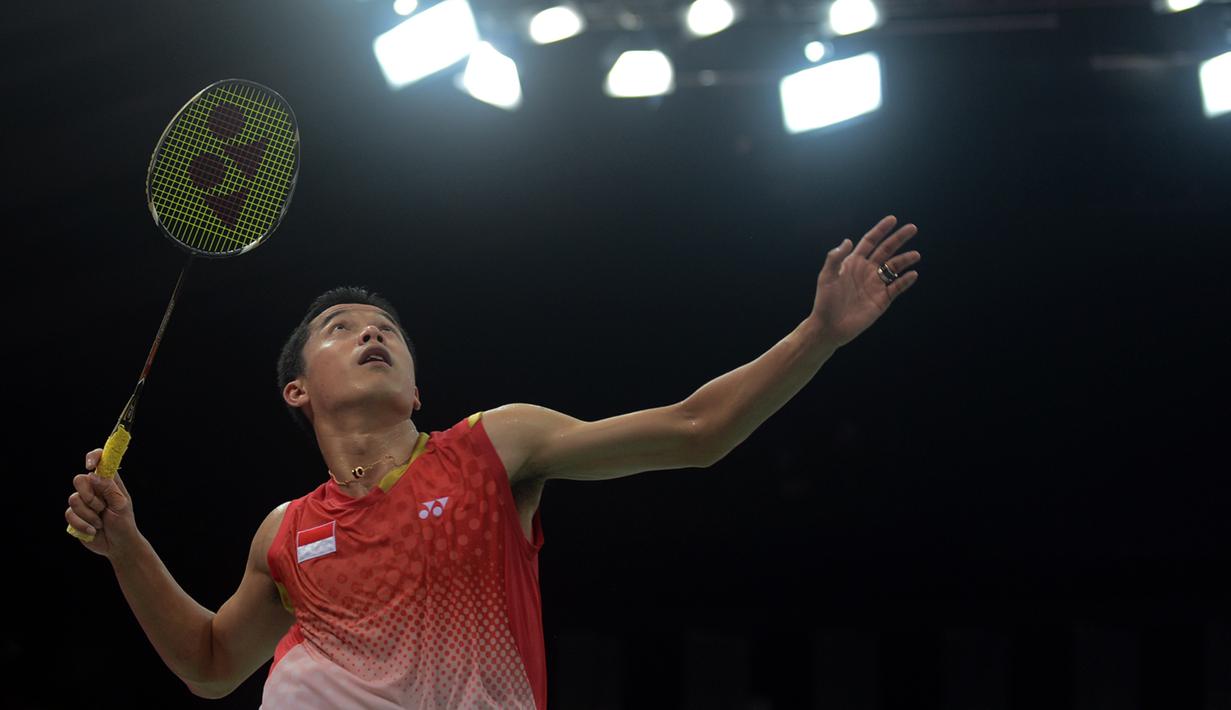 Taufik Hidayat menganggap keputusan pensiun Lee Chong Wei adalah tepat. Sudah saatnya Chong Wei memikirkan kesehatan dan keluarganya. (AFP/Adek Berry)