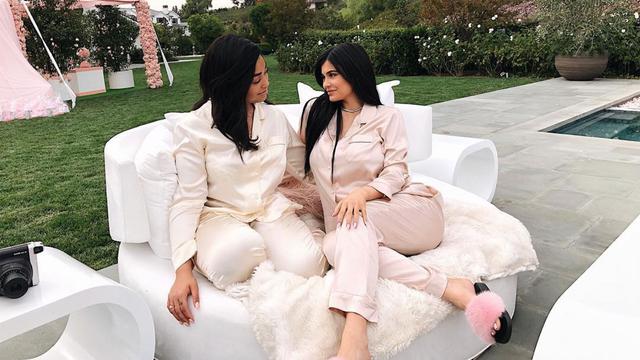 5 Fakta Persahabatan Jordyn Woods Kylie Jenner Dari Kado Mewah