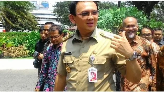 News Flash:  Komentar Ahok Mengenai Oknum TNI yang Menganiaya Camat Tanah Abang