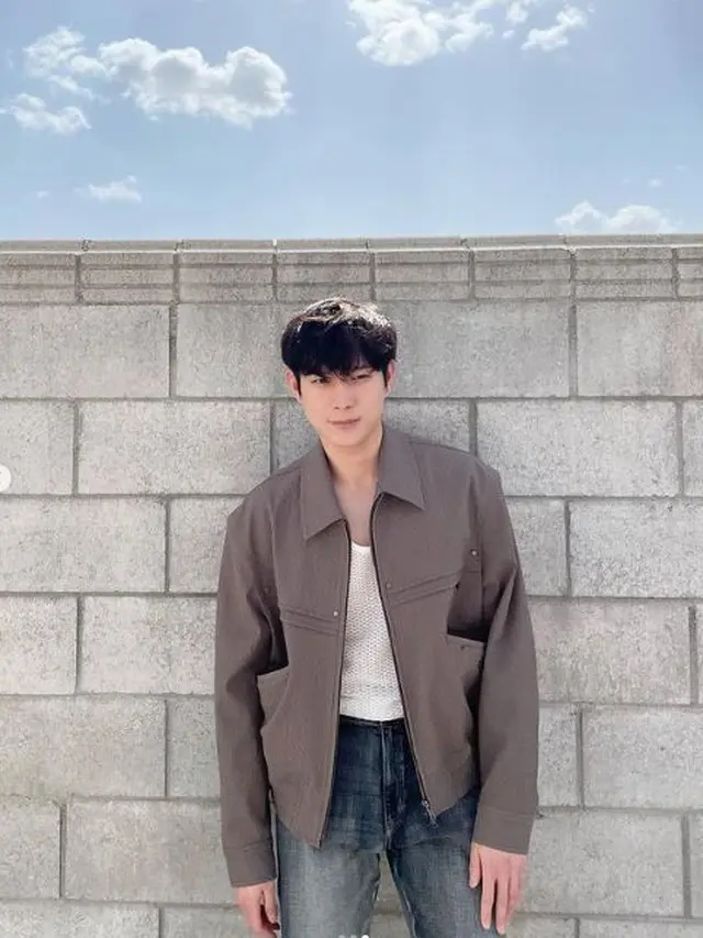 7 Potret Kim Young Dae, Lakoni Peran Ganda dalam Drakor Moon In The Day