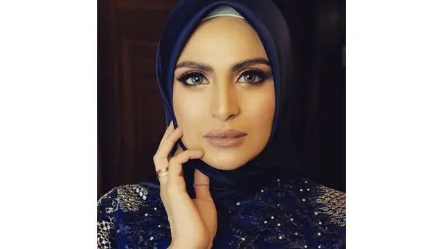 Unggahannya Sempat Bikin Heboh, 7 Gaya Asha Shara Saat Kenakan Hijab