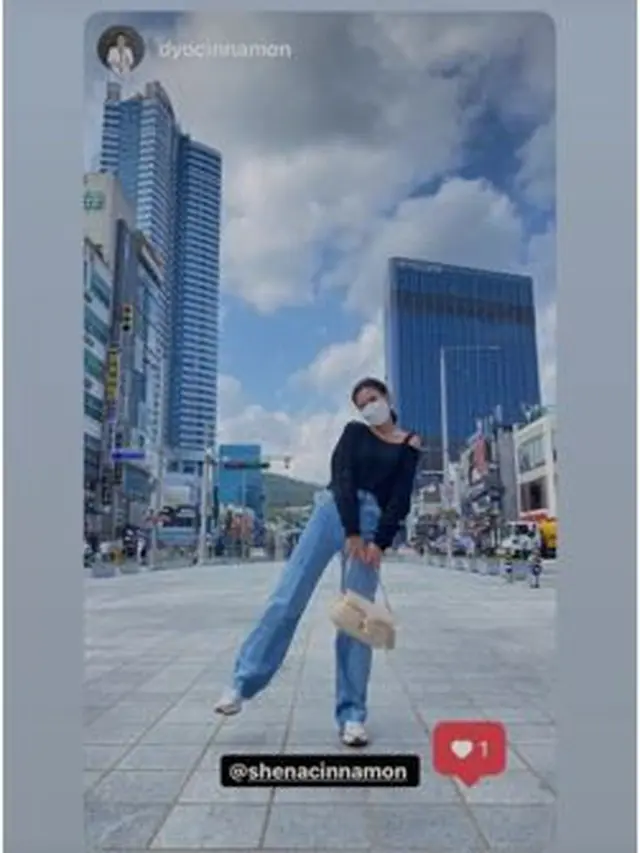 6 Potret Shenina Cinnamon di Busan, Akan Hadiri World Premiere Penyalin Cahaya