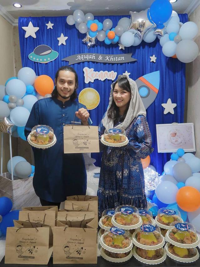 6 Momen Akikah dan Khitan Anak Ana Riana, Dekorasinya Curi Perhatian