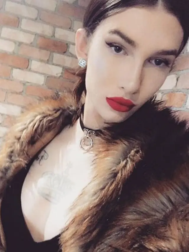 [Bintang] Setelah Berpacaran dengan 100 Pria, Wanita Transgender Menyadari kalau Ia Jatuh Cinta dengan Wanita