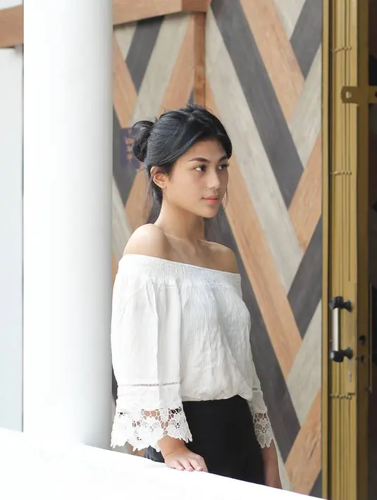 8 Potret Cantik Delia Husein, Pemeran Aida Mustafa di Benyamin Biang