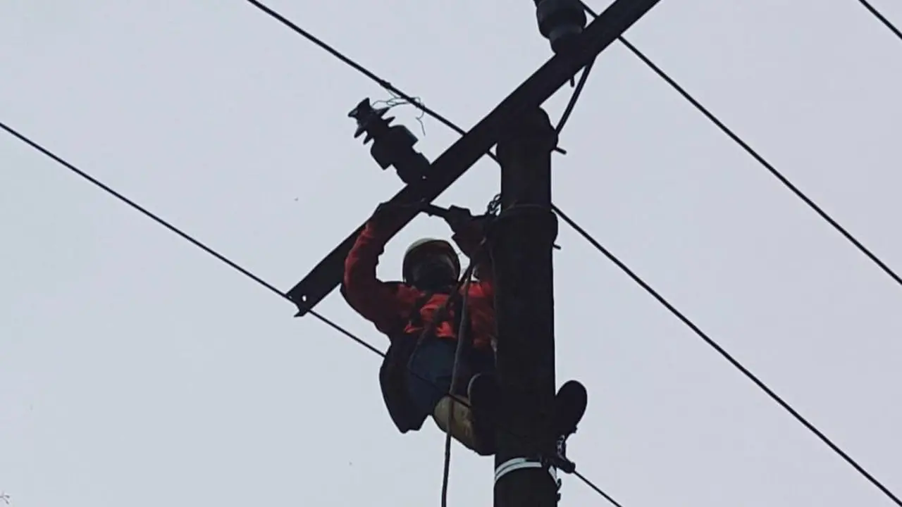 PLN, Gempa Mentawai
