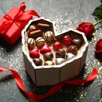 Ilustrasi cokelat dan bunga mawar/copyrightshutterstock/Pixel-Shot