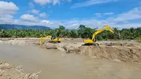 Penanganan banjir bandang yang menerjang Desa Torue, Kabupaten Parigi Moutong, Sulawesi Tengah. (dok: PUPR)