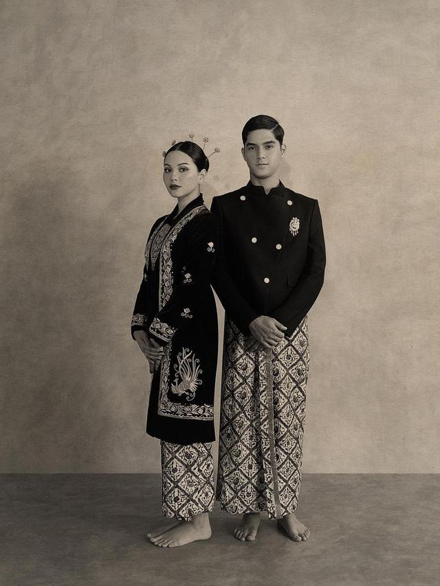 6 Potret Menawan Al Ghazali dan Alyssa Daguise dalam Busana Adat Jawa