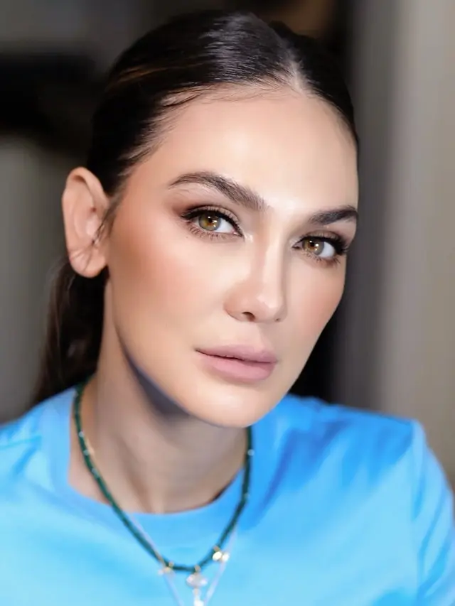 9 Inspirasi Model Kalung Luna Maya, Simpel dan Elegan untuk 2025