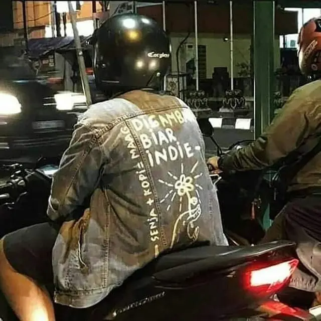 6 Tulisan di Belakang Jaket Ini Nyeleneh Pol, Bikin Ngakak