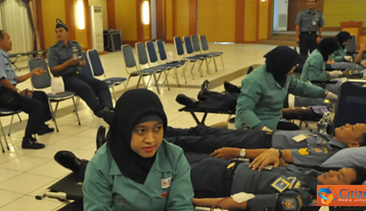 Citizen6, Surabaya: Donor darah kali ini, merupakan permintaan khusus dari PMI Cabang Gresik untuk mengantisipasi kekurangan darah di PMI Cabang Gresik menjelang bulan puasa. (Pengirim: Penkobangdikal)