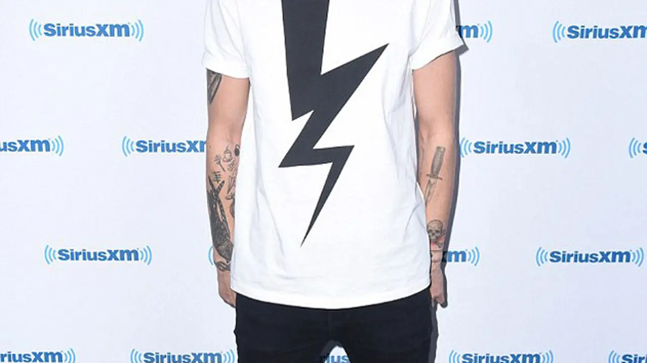 [Bintang] Louis Tomlinson