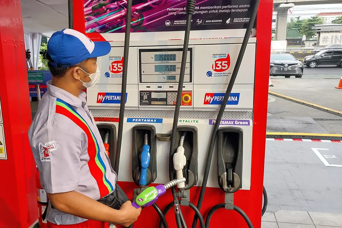 Antrean BBM di Kalbar Mulai Terurai, PPN Tambah Mobil Tangki
