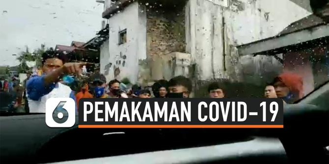 VIDEO: Detik-Detik Mobil Petugas Covid-19 Diadang Warga Tegal
