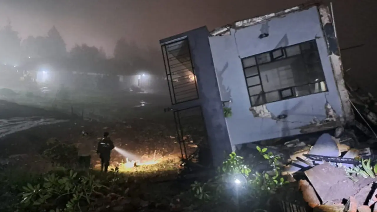 Sebuah Villa di Kota Batu Roboh, Satu Keluarga Asal Bekasi Jadi Korban