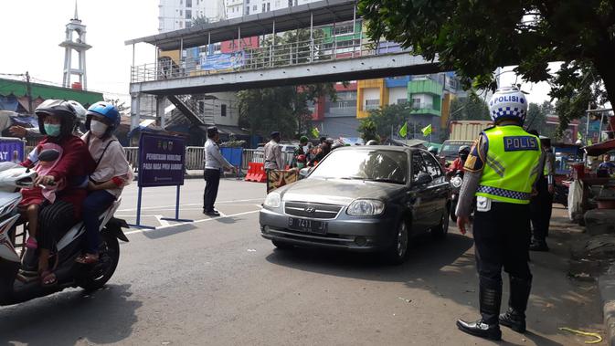 Penyekatan di Underpass Jalan Basuki Rachmat Jaktim, Lalu Lintas Macet - Vimarsana News