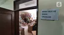 Anggota IHH saat menyortir bantuan logistik untuk korban gempa di Kota Antakya, Provinsi Hatay, Turki (19/2/2023). Posko logistik juga menjadi dapur umum bagi para pengungsi korban gempa. Di dapur umum ini sebanyak 15 ribu porsi makanan dalam sehari siap dibagikan kepada para penyintas. Jumlah tersebut dibagi ke dalam lima kali penyajian. (Liputan6.com/Andry Haryanto)
