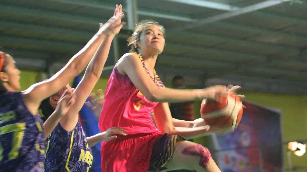 FOTO: Surabaya Fever Raih Juara Srikandi Cup 2017 Seri 1