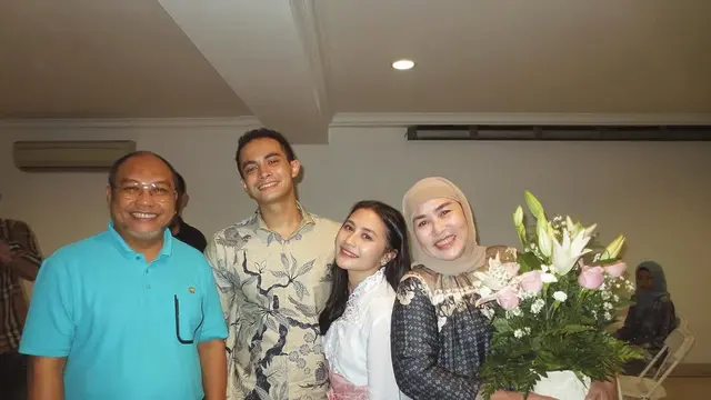 Potret 6 Artis Rayakan Lebaran 2025 Bareng Keluarga Kekasih, Tahun Depan Didoakan Sudah Menikah