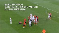Baku hantam yang terjadi pada laga Shakhtar Donetsk melawan Dynamo Kiev pada lanjutan Liga Ukraina akhir pekan lalu. Total 3 kartu merah dan 11 kartu kuning yang keluar dari sang pengadil.