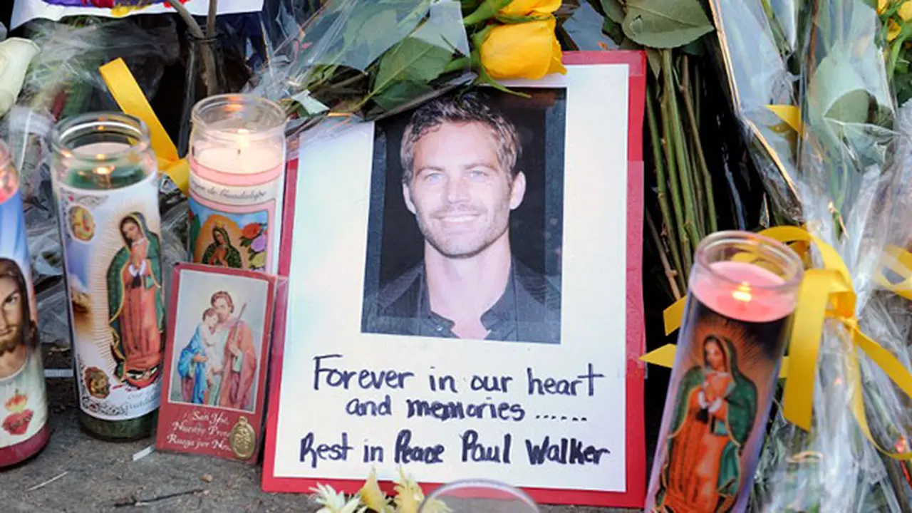 paul-walker-131204b.jpg