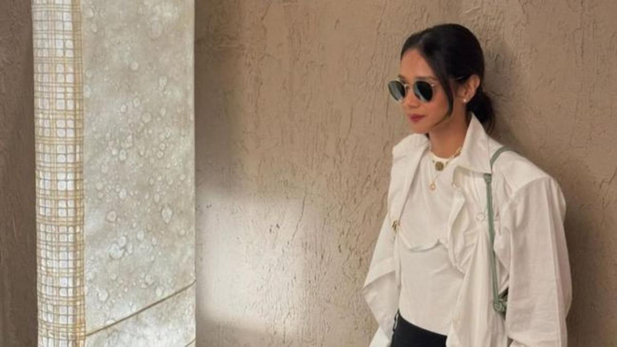 7 Pesona Gista Putri Awet Muda di Usia 37 Tahun, Selalu Tampil Stylish Jadi Trendsetter