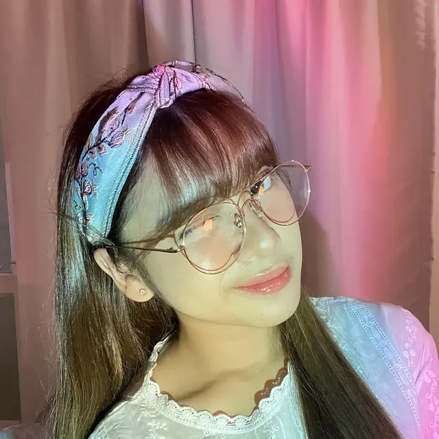 6 Potret Tiara Andini Tampil dengan Rambut Berponi, Makin Imut Bak Boneka