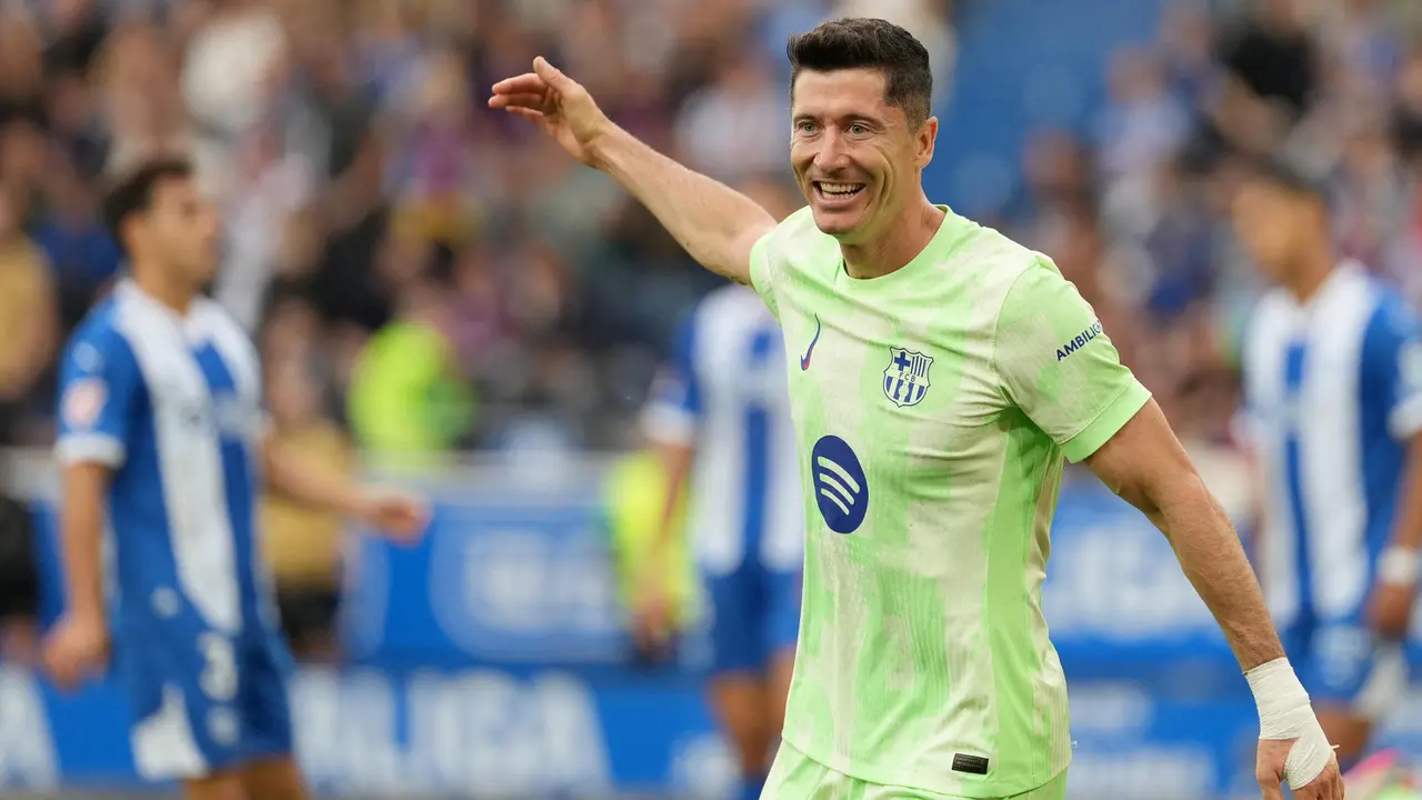 Cetak Hattrick Saat Melawan Alaves, Robert Lewandowski Menyala