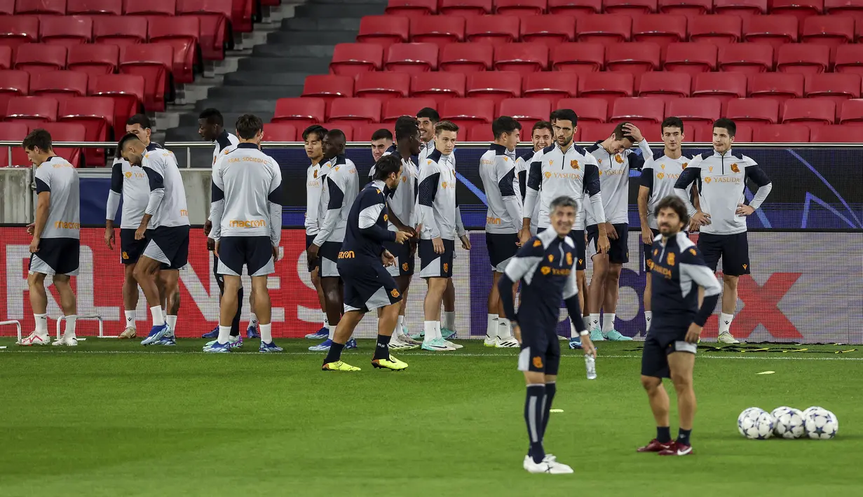 Benfica dan Sociedad belum pernah bertemu sebelumnya. Pertemuan nanti akan menjadi pertemuan perdana mereka. (Patricia DE MELO MOREIRA / AFP)