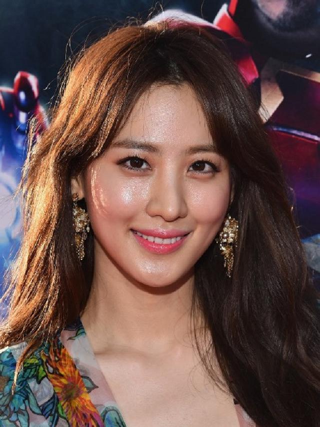 Claudia Kim