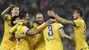 Para pemain Juventus merayakan gol yang dicetak Sami Khedira ke gawang Udinese pada laga Serie A Italia di Stadion Friuli, Udine, Minggu (22/10/2017). Udinese kalah 2-6 dari Juventus. (AFP/Miguel Medina)