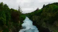 7 Arti Mimpi Jatuh ke Sungai