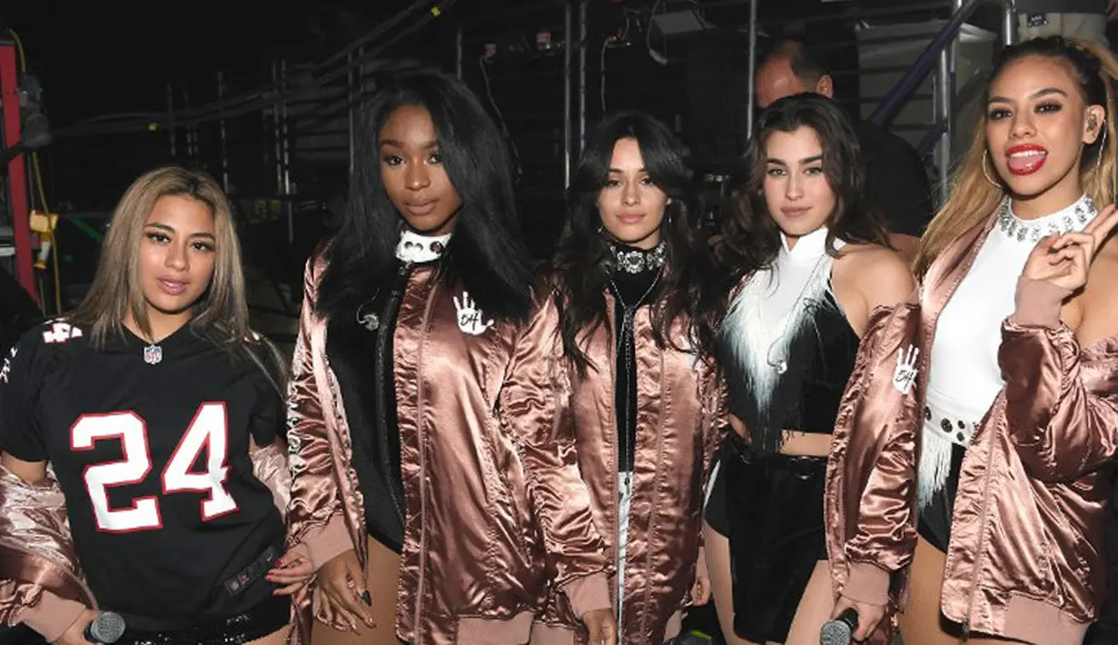 Melansir E! Online, berita ini cukup mengagetkan Camila. Ia tidak menyangka keempat temannya mengunggah sebuah tulisan yang mengatakan lewat perwakilannya Camila menyatakan untuk mengundurkan diri dari Fifth Harmony. (AFP/Bintang.com)