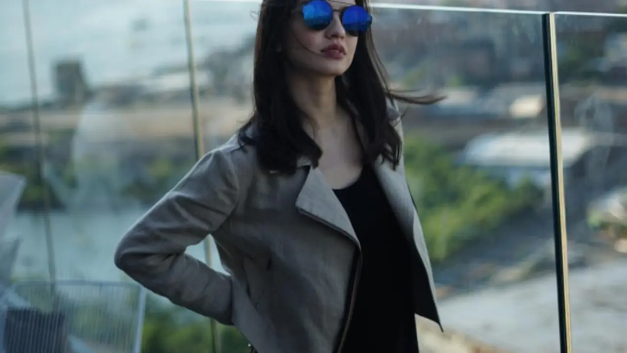 Gaya Busana Raline Shah yang Cocok Buat Seorang Bos