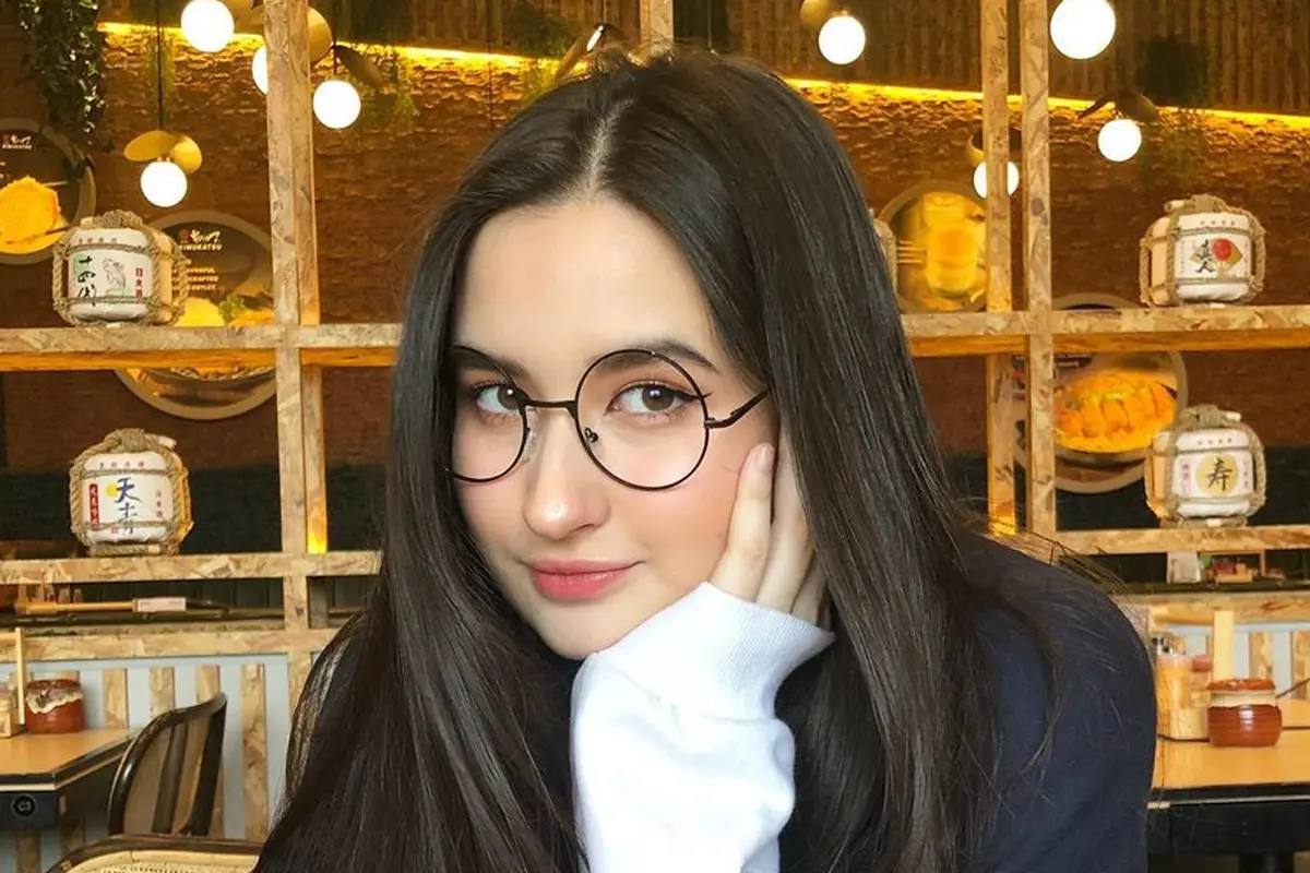 Stephanie Poetri