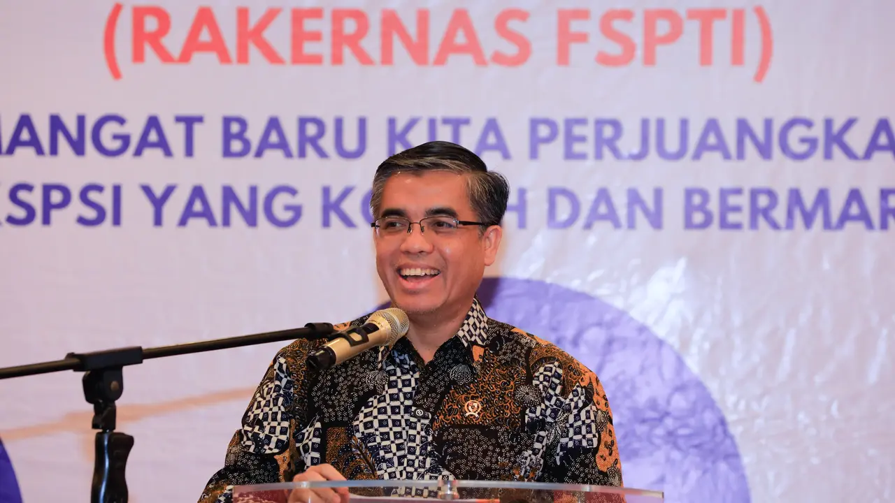 Menaker Yassierli Dorong Pengurus Serikat Pekerja Lebih Aktif Sejahterakan Anggotanya