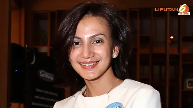 Kepergok Gandeng Cowok, Wanda Hamidah Akui Tak Jomblo Lagi