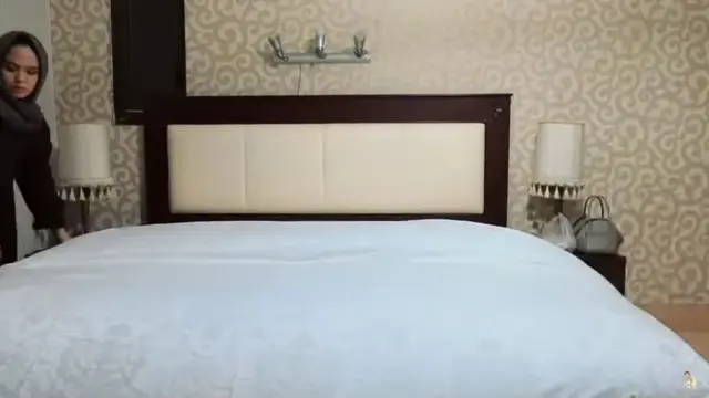 Kamar Vebby Palwinta dan Suami
