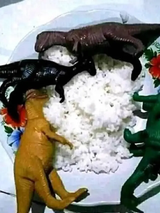 6 Potret Absurd Lauk Makan dari Hewan Buas Versi Mainan Ini Enggak Habis Pikir