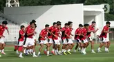 Tim Nasional (Timnas) Indonesia U-23 menggelar sesi latihan terbuka di Stadion Madya, Kompleks Gelora Bung Karno, Senayan, Jakarta, pada Senin (23/6/2025) petang. (Liputan6.com/Helmi Fithriansyah)