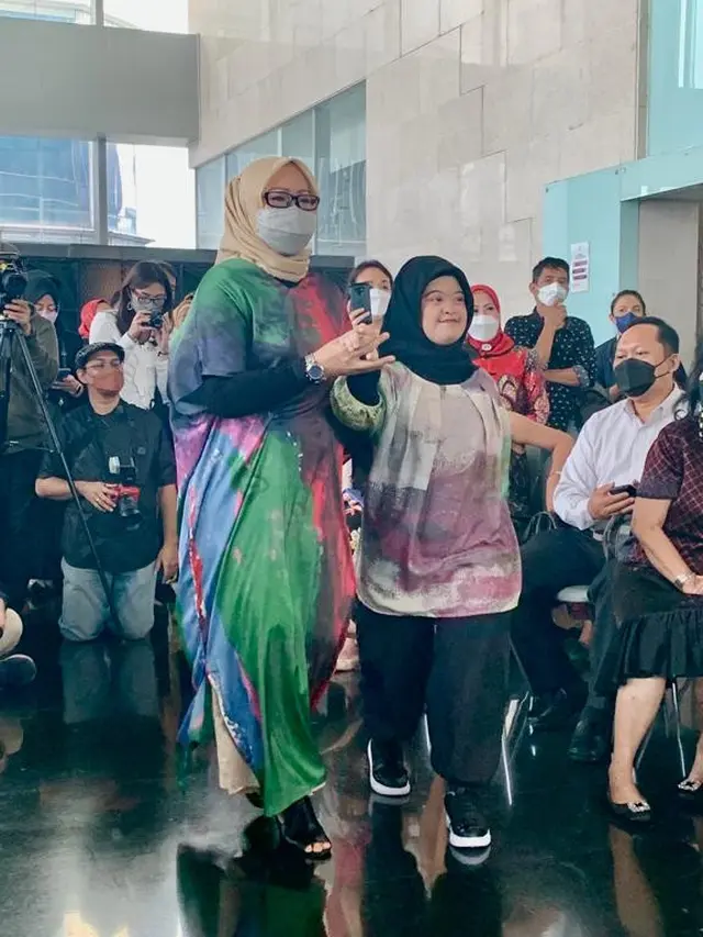 Aksi Memukau Anak-anak Down Syndrome Melenggang di Atas Catwalk