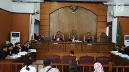 Suasana sidang lanjutan dengan terdakwa kasus dugaan penyebaran berita bohong atau hoaks Ratna Sarumpaet di Pengadilan Negeri Jakarta Selatan, Kamis (25/4). Sidang tersebut dengan agenda pemeriksaan saksi ahli yang dihadirkan oleh Jaksa Penuntut Umum (JPU). (Liputan6.com/Herman Zakharia)